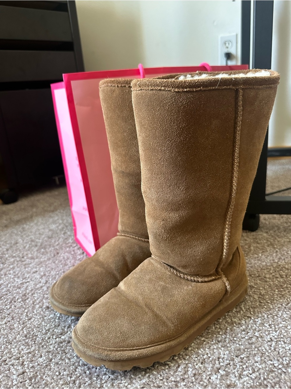 Bearpaw tall Tan suede leather sheepskin boots 7